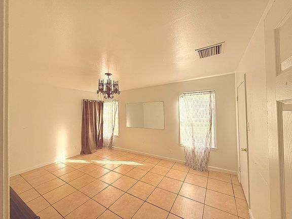 3rd image of 1109 Lady Claire St
