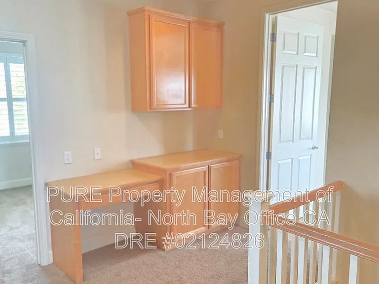 901 Colabianchi Ln — Photo 8