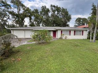 616 Vanderbaker Rd, Temple Terrace, FL 33617