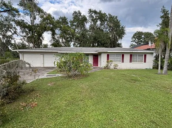 616 Vanderbaker Rd, Temple Terrace, FL 33617