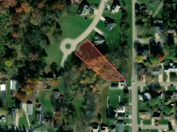 4 Hidden Grove Ln, Spring Valley, IL 61362