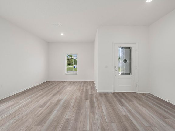 4th image of 8416 100th Avenue