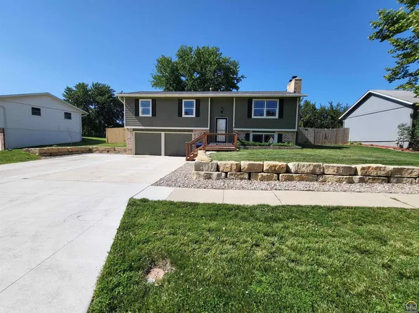 6434 SW 28th St, Topeka, KS 66614