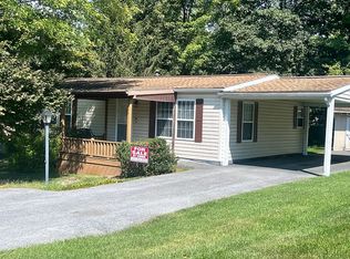 412 Maple Ave, Manheim, PA 17545