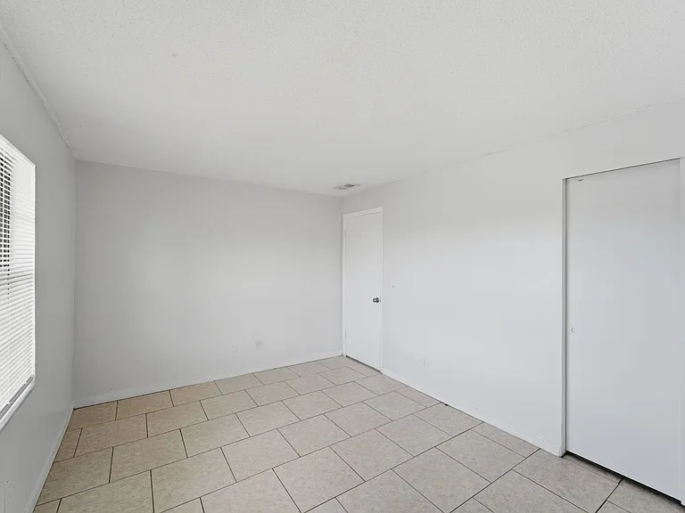 1655 W Oak Ridge Rd #D — Photo 10