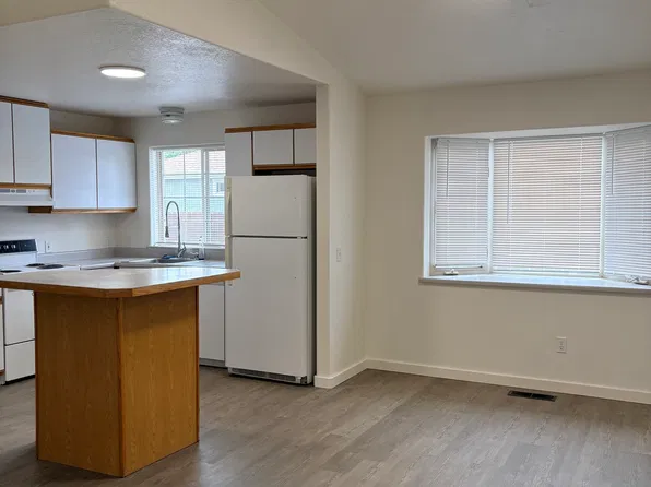 151 W Park St #151, Grants Pass, OR 97527