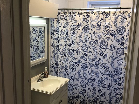 5th image of 3532 N Bosworth Ave #2