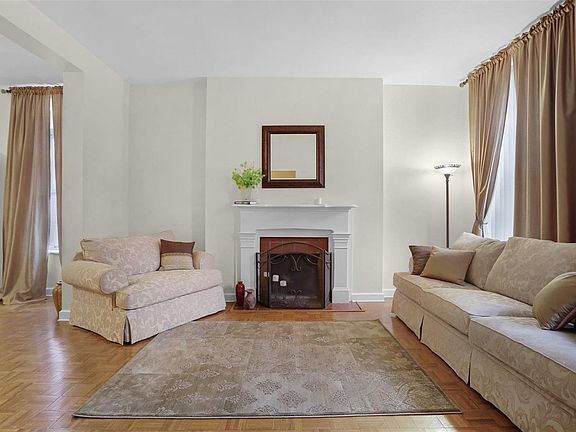 4th image of 931 Park Ave