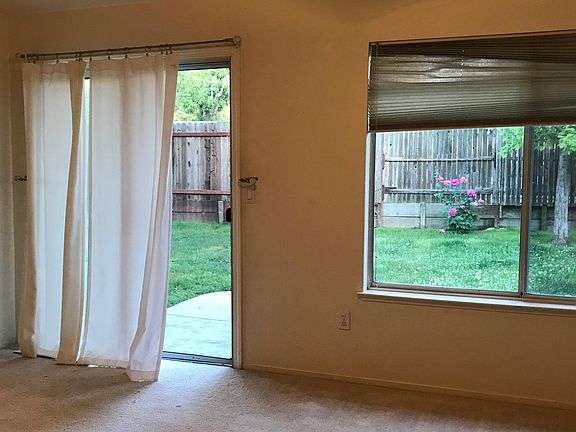 4th image of 408 Blue Dolphin Way