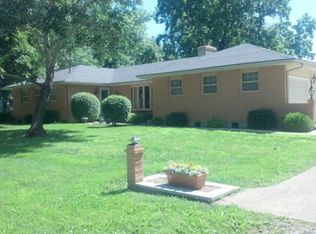 307 Ridgeway Dr, Greenwood, MO 64034