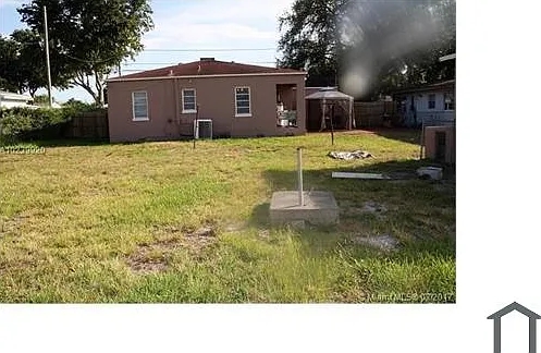 753 NW 52nd St — Photo 2