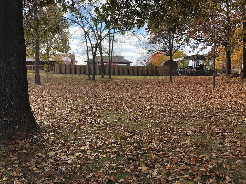 2nd image of N Diamond Blvd