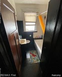 5th image of 3901-3903 Bewick Ave