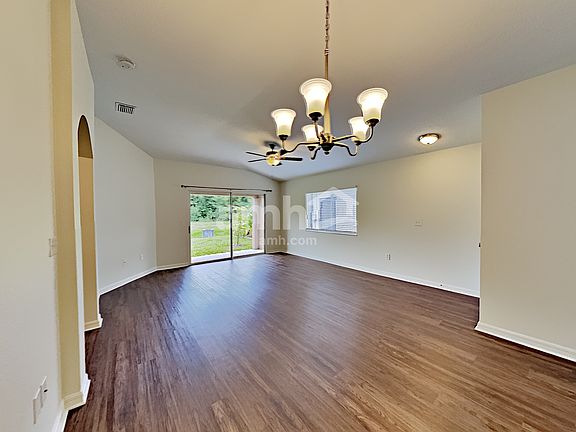 3rd image of 518 Lindsay Anne Ct