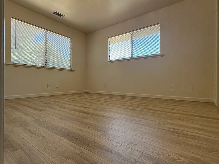 10125 Atascadero Ave #B — Photo 31