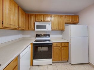 32 Whites Ave #D22, Watertown, MA 02472