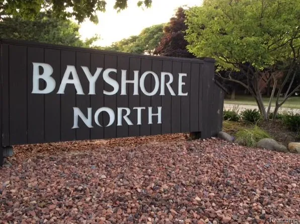 48295 Bayshore Dr #37, Van Buren Township, MI 48111