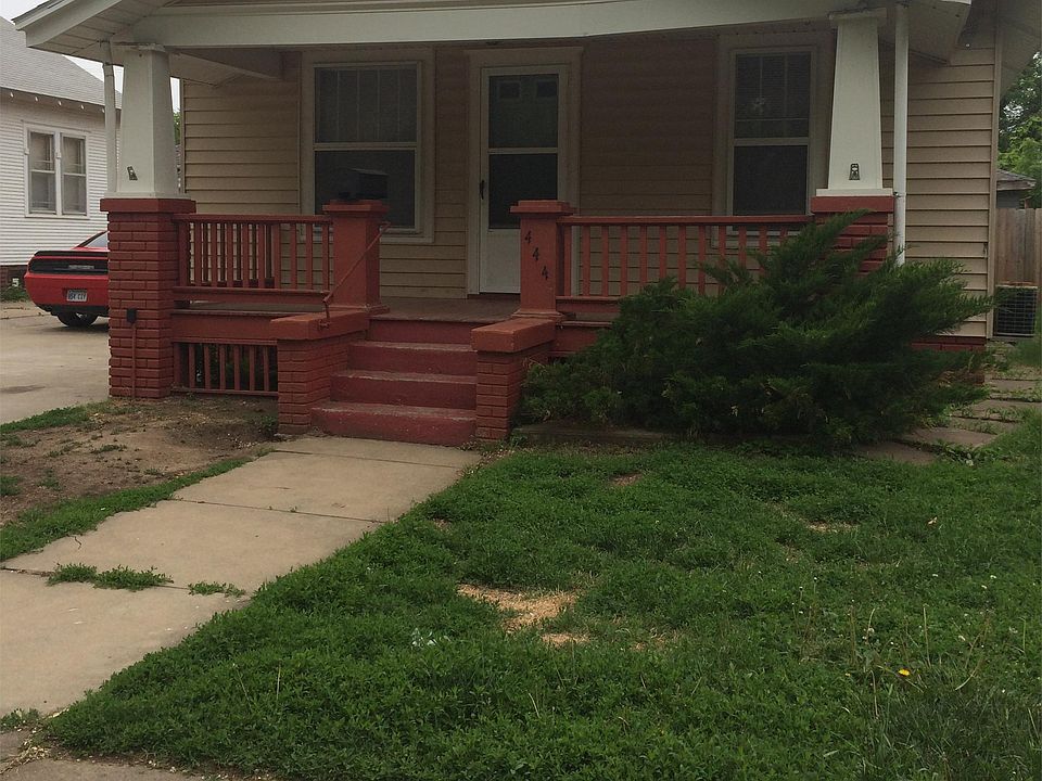 1st image of 444 S 10th St