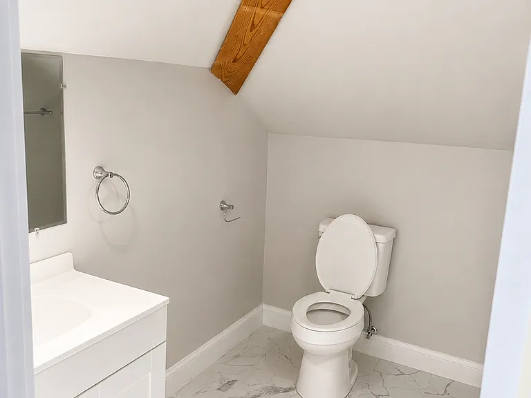 418 N. Mechanic Street — Photo 8