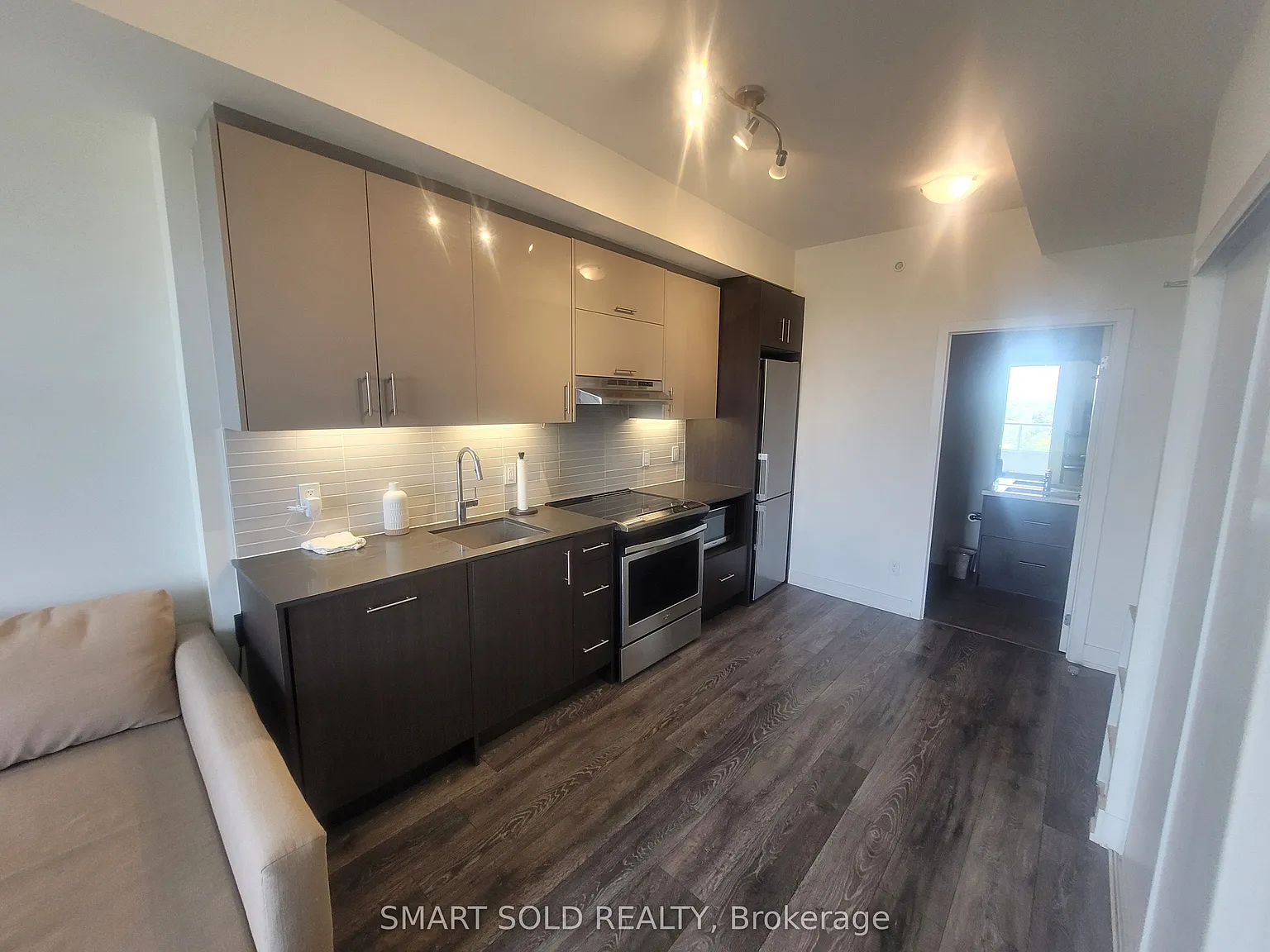 1 bed, $2,000 — Photo 3