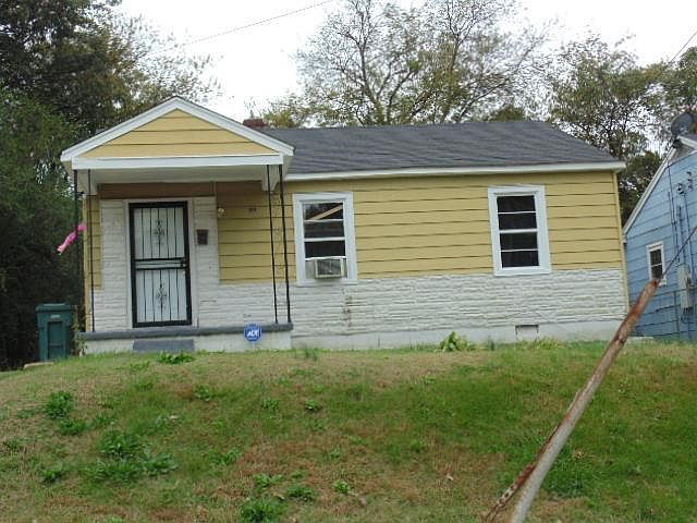 1st image of 199 W Davant Ave