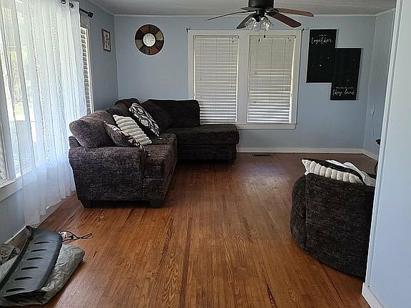 3rd image of 40062 Hamilton Rd