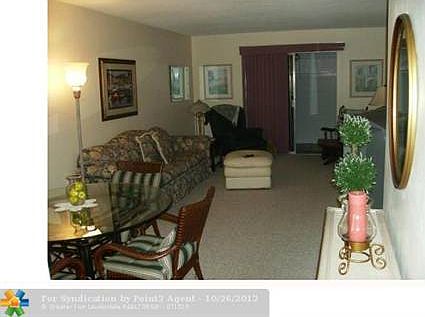 3rd image of 2050 NE 39th St #105W
