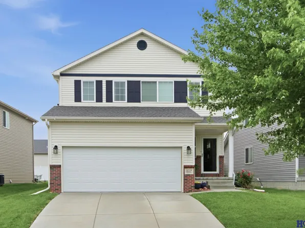 1627 Blanca Dr, Lincoln, NE 68521