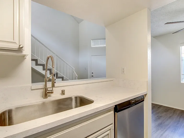 11325 Morrison St — Photo 87