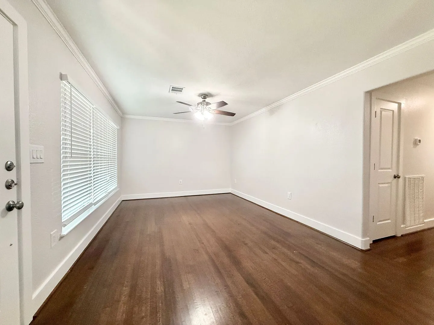 Stunning Recently Remodeled (from the studs out) 3/1/2 Home in Lake Jackson — Photo 2