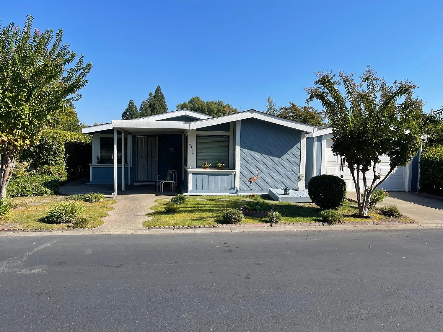 6144 Blucher Ln photo 1