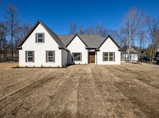 2192 Dickens Place Dr, Southaven, MS 38672