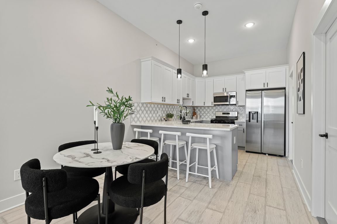 next background image