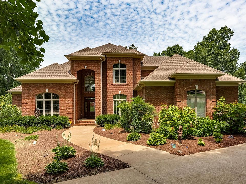 1st image of 2839 Wimbledon Ct