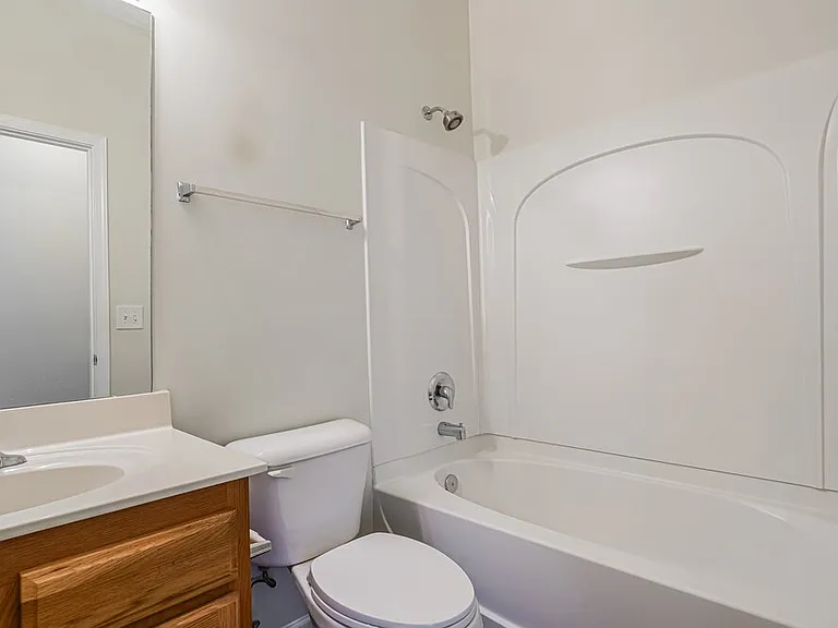 130 Megan St — Photo 15