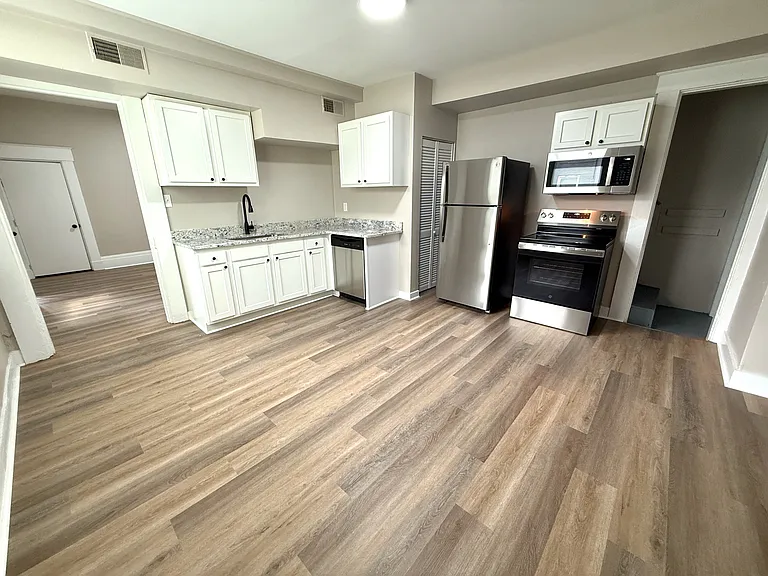 310 N Mechanic St #1 — Photo 4