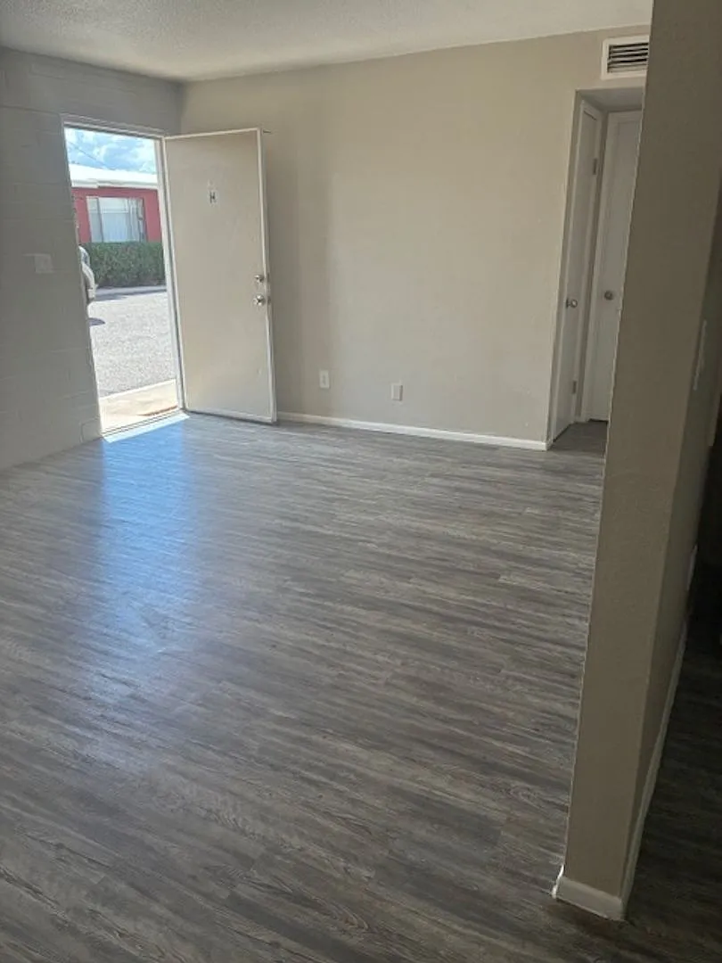 Jet Casitas — Photo 2