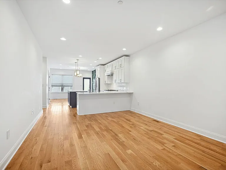 1315 Trinidad Ave NE #1 — Photo 4
