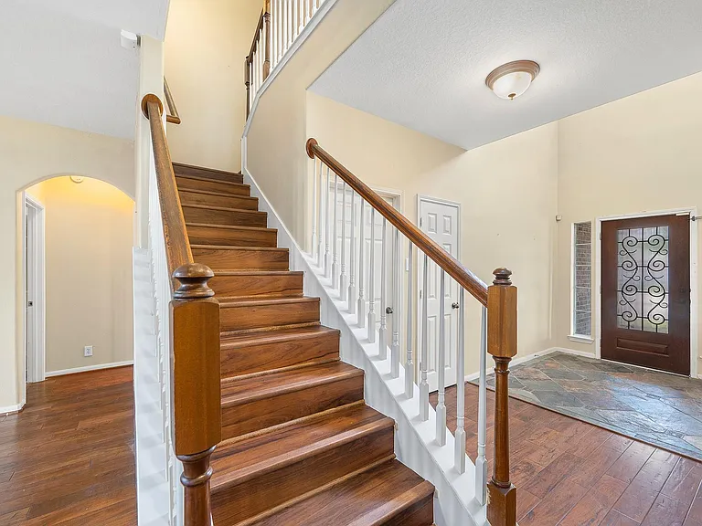 10003 Lynette Falls Dr — Photo 21