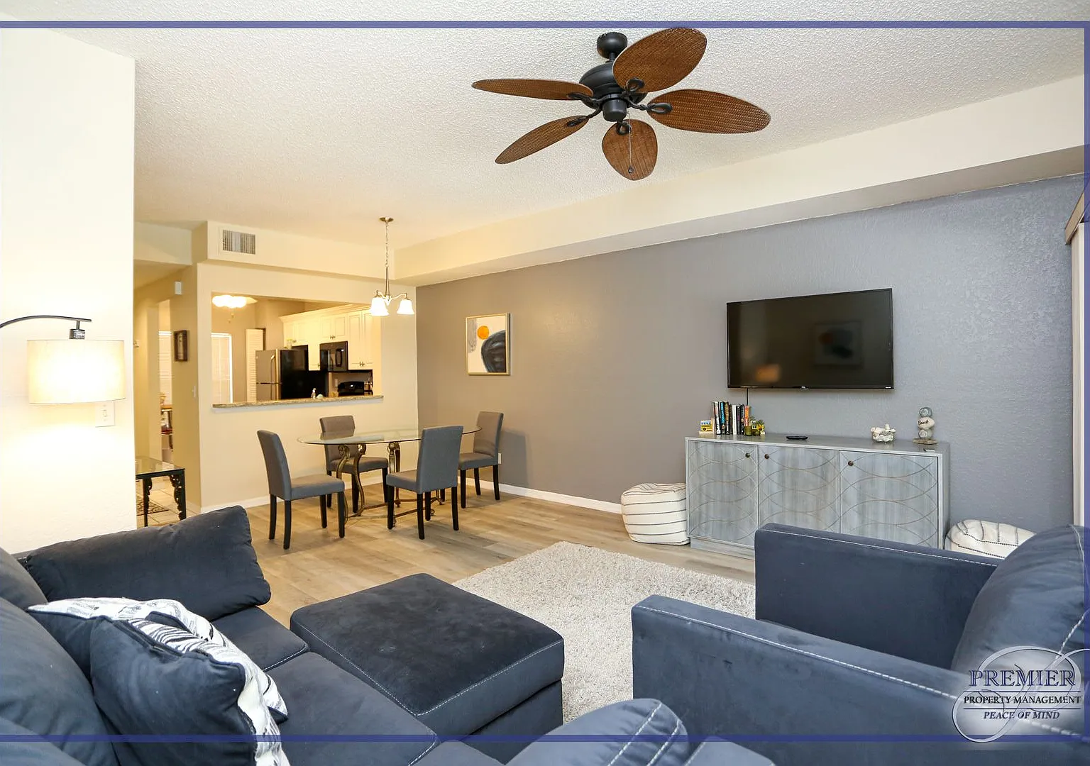 1044 Woodshire Ln — Photo 3