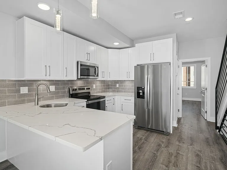 1302 N Marshall St #2 — Photo 7