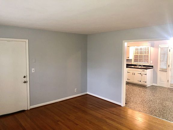 5th image of 204 Donna Gale Dr
