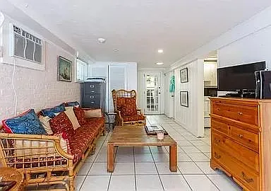 3219 Reservoir Rd NW — Photo 3