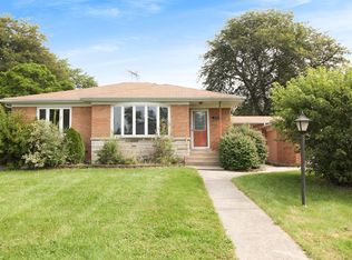 2103 Boeger Ave, Westchester, IL 60154