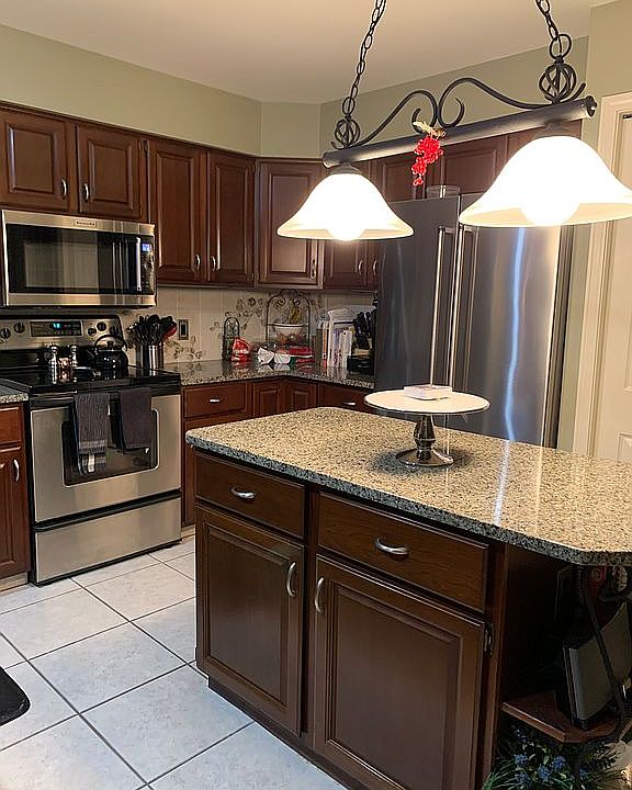 2nd image of 9129 Olde Fox Ln