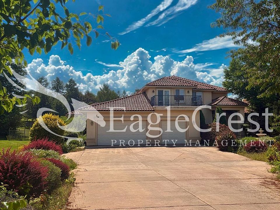 1st image of 44 Vinehill Dr