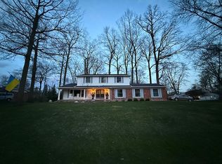 3118 Kingsley Dr, Troy, MI 48084