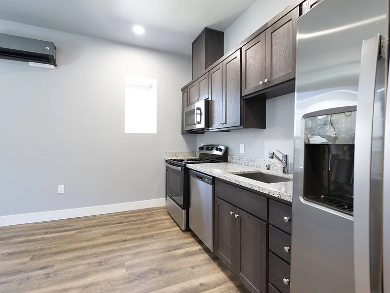 ONE18 West Street Residential — Photo 78
