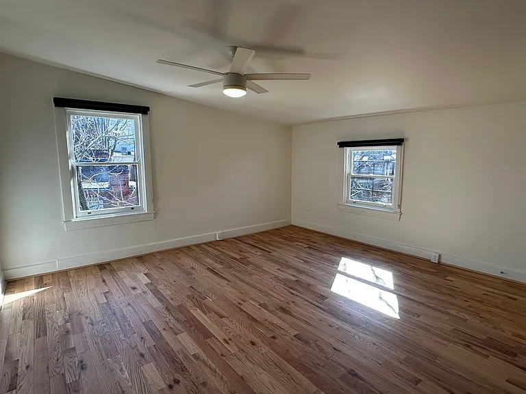 1329 Main St — Photo 3