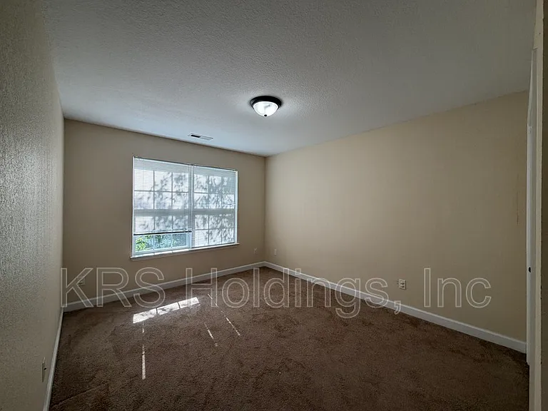 426 Seminole Rd — Photo 11